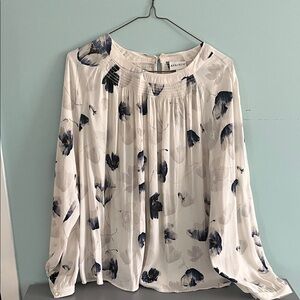 Ava & Viv Women's Blouse - White with Navy Floral